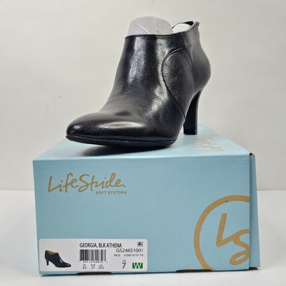 NIB Lifestride Black Georgia Bootie - Picture 1 of 7